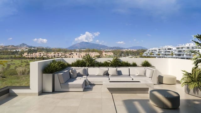 Pareado de 3 habitaciones en Atalaya-Isdabe, Estepona en venta con piscina garaje - 800.000 € (Ref: 9994042)