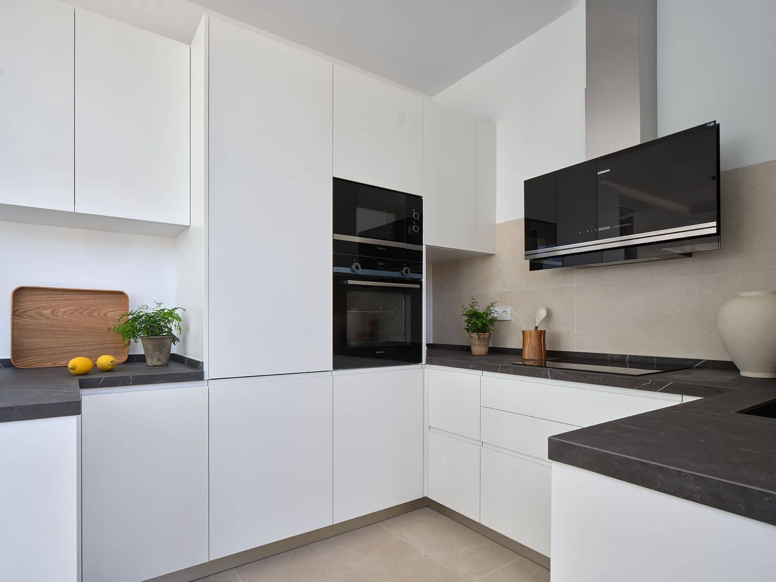 4 soveværelse Villa til salg i Marbella med swimmingpool garage - € 1.890.000 (Ref: 9994902)