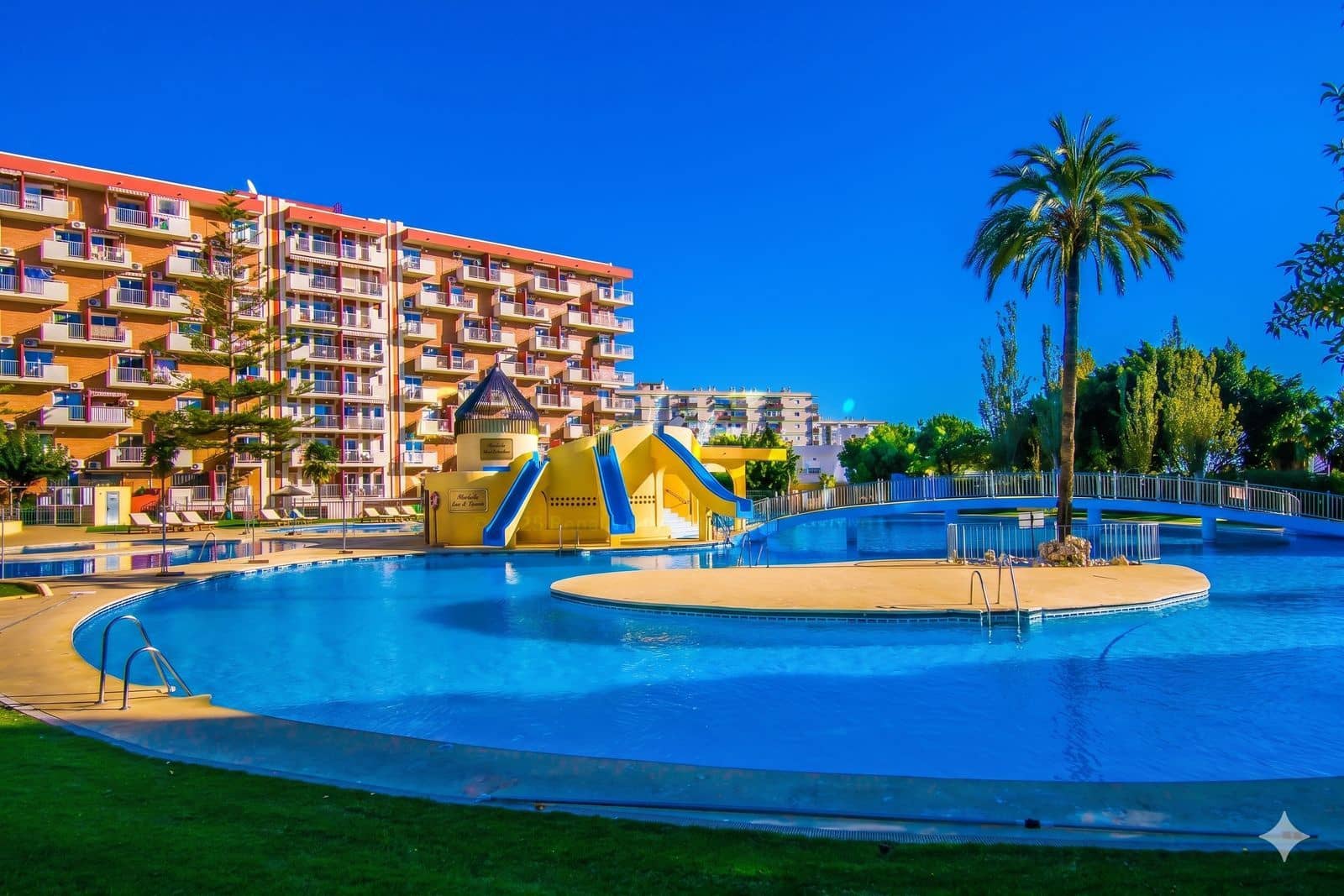 Estudio en Benalmadena Costa en venta con piscina - 185.000 € (Ref: 9994904)