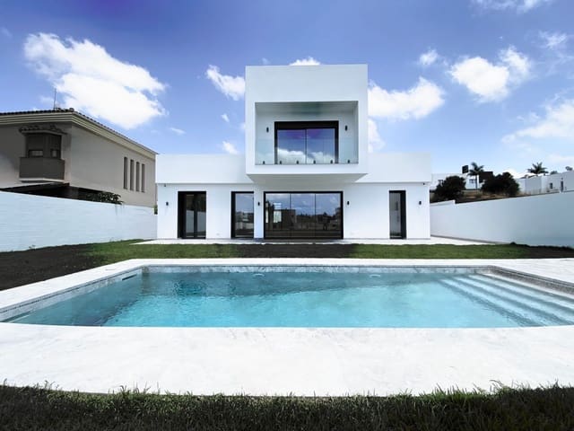 2 soverom Villa til salgs i Campo Mijas, Mijas med svømmebasseng garasje - € 1 400 000 (Ref: 9995668)