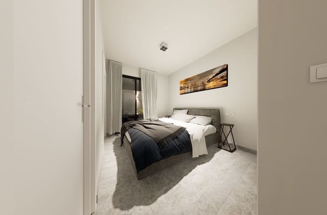 Pareado de 3 habitaciones en Antequera en venta con piscina garaje - 379.000 € (Ref: 9995728)