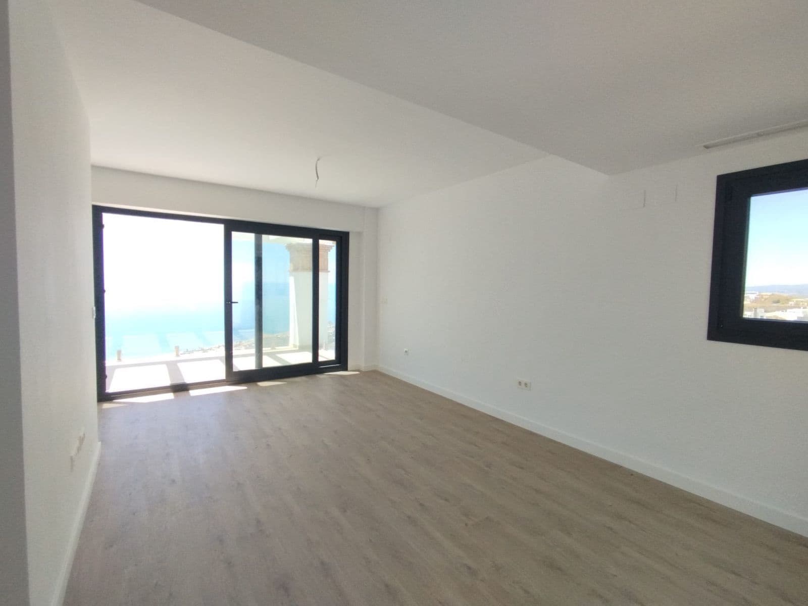2 Zimmer Haus zu verkaufen in Torrox mit Pool Garage - 346.000 € (Ref: 9995763)