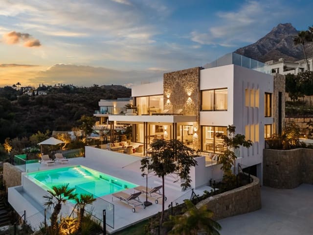 Chalet de 5 habitaciones en Nagüeles Alto, Marbella en venta con piscina garaje - 14.995.000 € (Ref: 9996890)