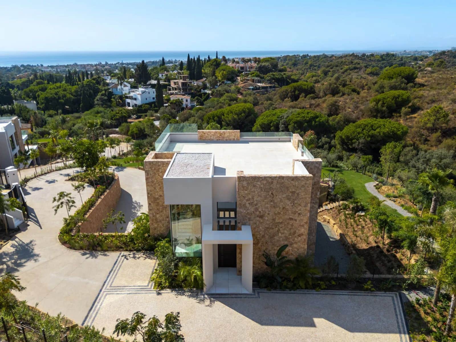 Chalet de 5 habitaciones en Marbella en venta con piscina garaje - 14.995.000 € (Ref: 9996890)