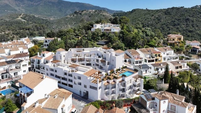 Apartamento de 2 habitaciones en Benahavís pueblo, Benahavís en venta con piscina garaje - 395.000 € (Ref: 9996950)