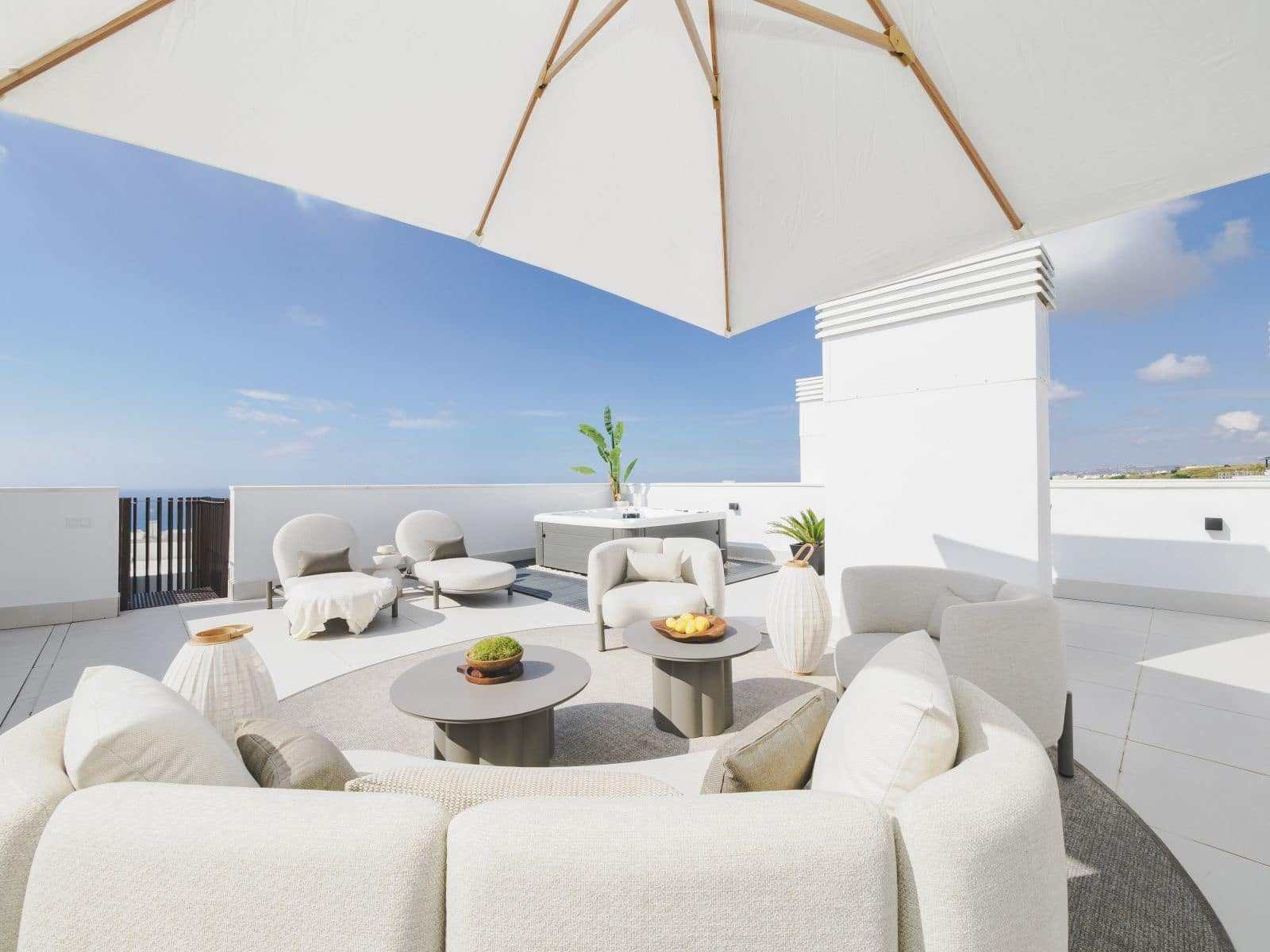 2 makuuhuone Kattohuoneisto myytävänä paikassa Fuengirola - 599 000 € (Ref: 9997058)