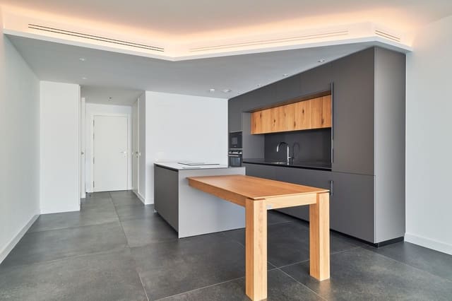 2 soveværelse Lejlighed til salg i Las Gaviotas  - Carvajal, Fuengirola med swimmingpool garage - € 995.000 (Ref: 9998570)