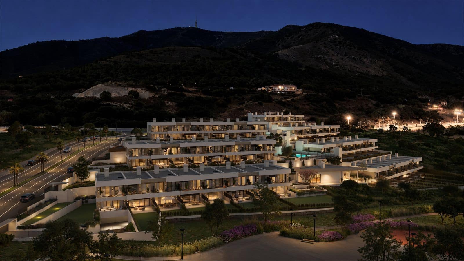 3 soveværelse Byhus til salg i Fuengirola med swimmingpool garage - € 995.000 (Ref: 9998600)