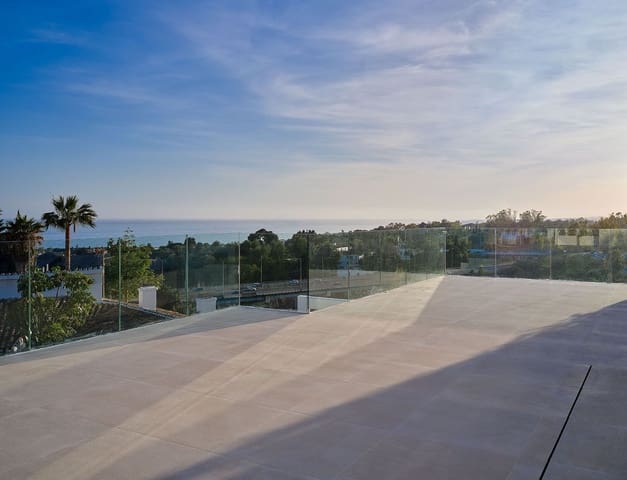 4 bedroom Villa for sale in Valdeolletas - Las Cancelas - Xarblanca, Marbella with pool garage - € 1,890,000 (Ref: 9998602)