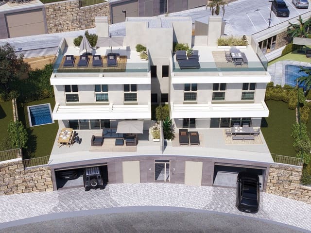 4 soveværelse Semi-Rækkehus til salg i Riviera del Sol, Mijas med swimmingpool garage - € 970.000 (Ref: 9998658)
