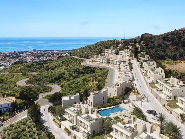 4 soveværelse Semi-Rækkehus til salg i Riviera del Sol, Mijas med swimmingpool garage - € 970.000 (Ref: 9998658)