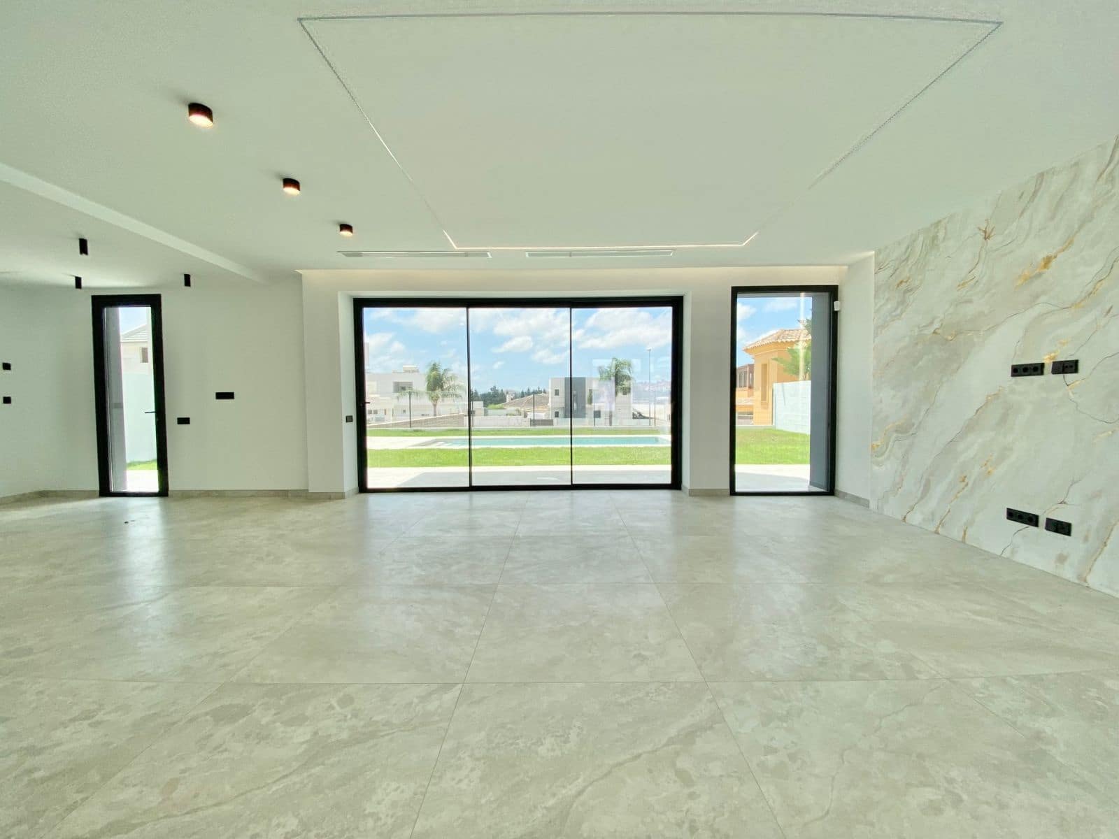2 sovrum Villa till salu i Mijas med pool garage - 1 400 000 € (Ref: 9998676)