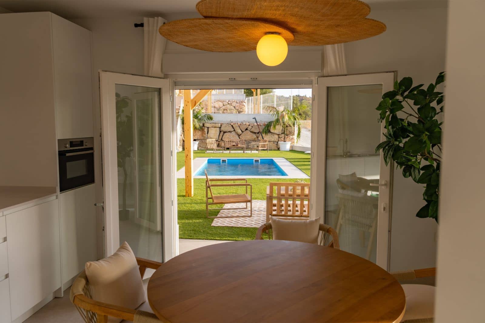 3 soveværelse Villa til salg i Vinuela med swimmingpool garage - € 305.000 (Ref: 9998735)