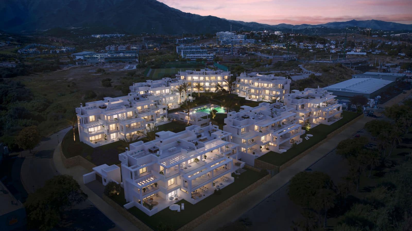 3 sypialnia Penthouse na sprzedaż w Estepona z basenem garażem - 725 000 € (Ref: 9998755)