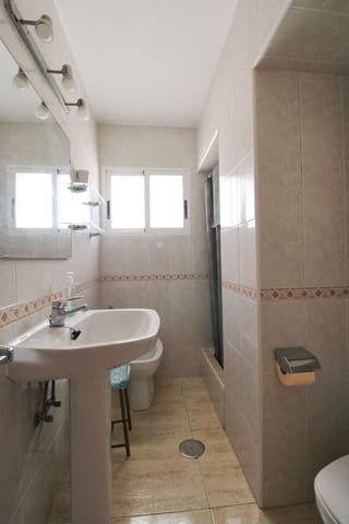 3 soveværelse Lejlighed til salg i Playa Levante, Benidorm med garage - € 435.000 (Ref: 9164290)