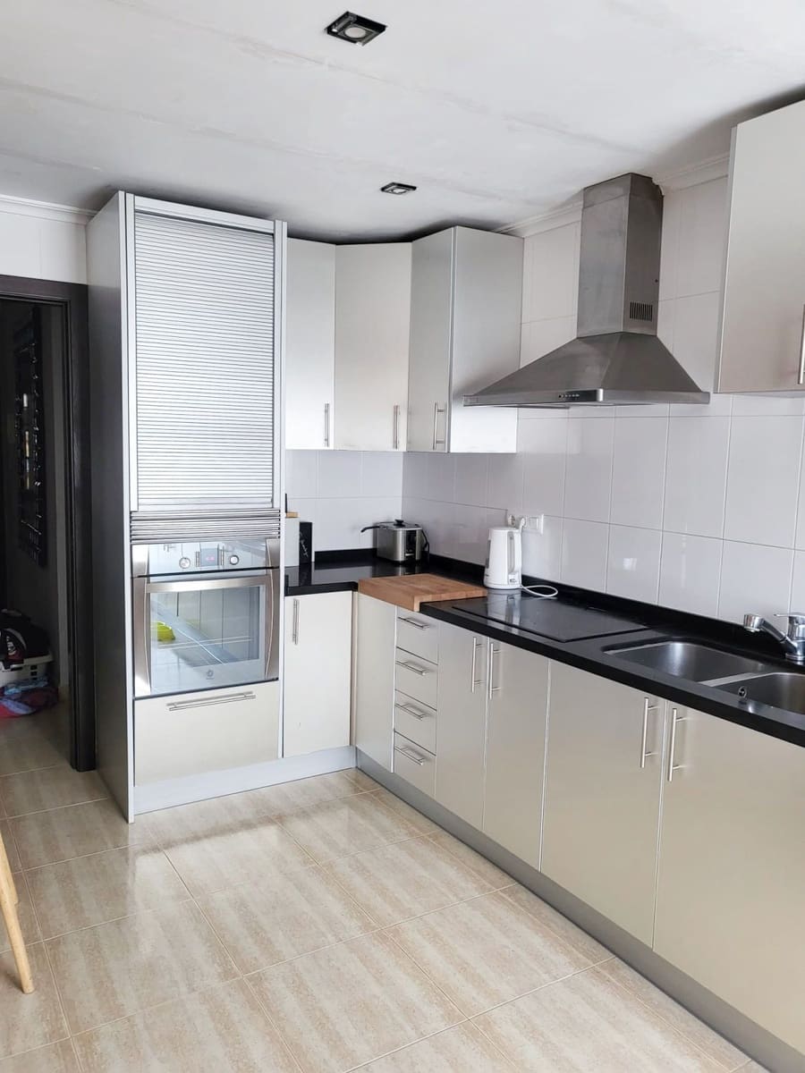 3 bedroom Flat for sale in Pedreguer - € 180,000 (Ref: 9310201)