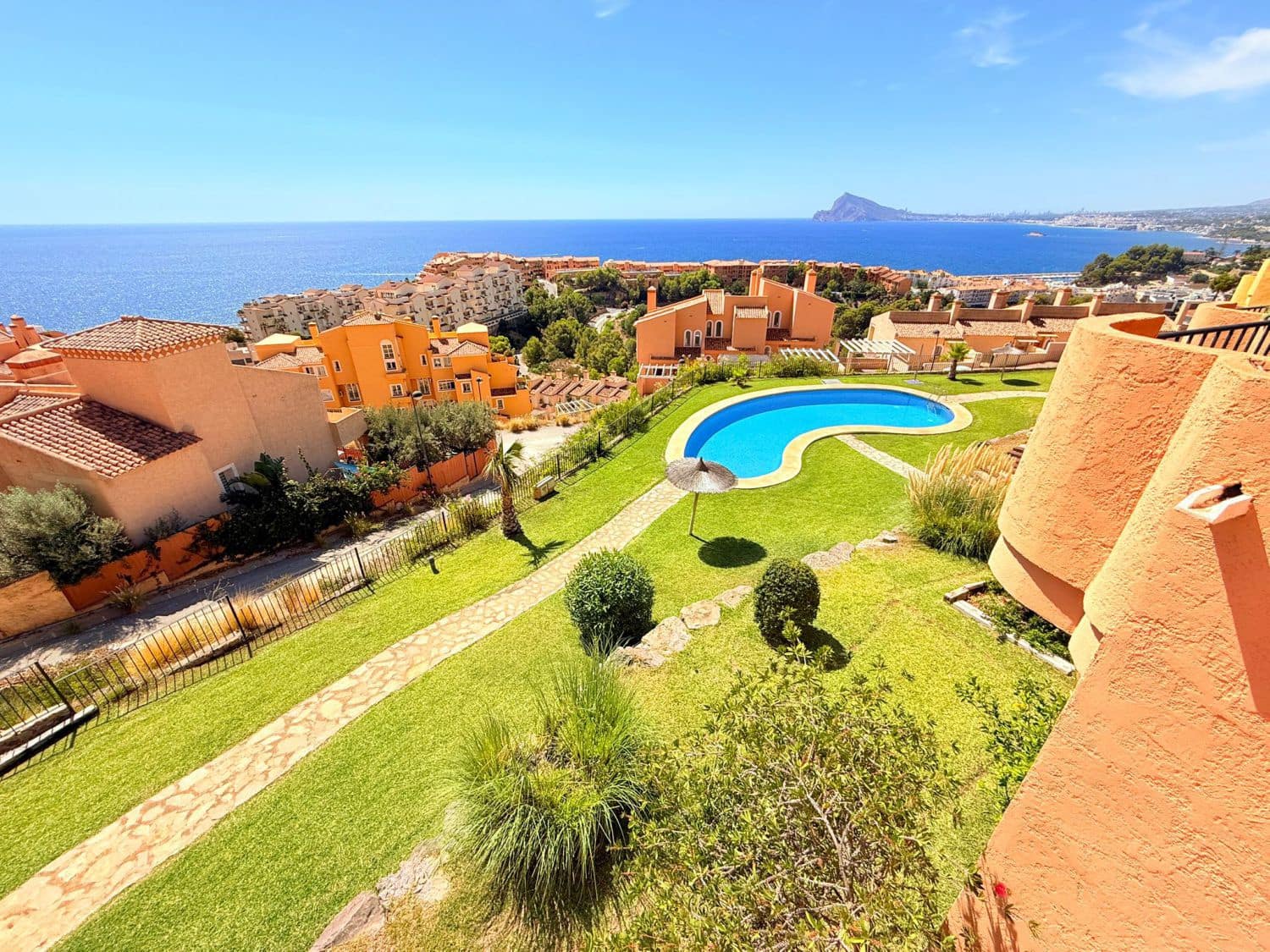 3 bedroom Villa for sale in Altea with garage - € 440,000 (Ref: 9346592)