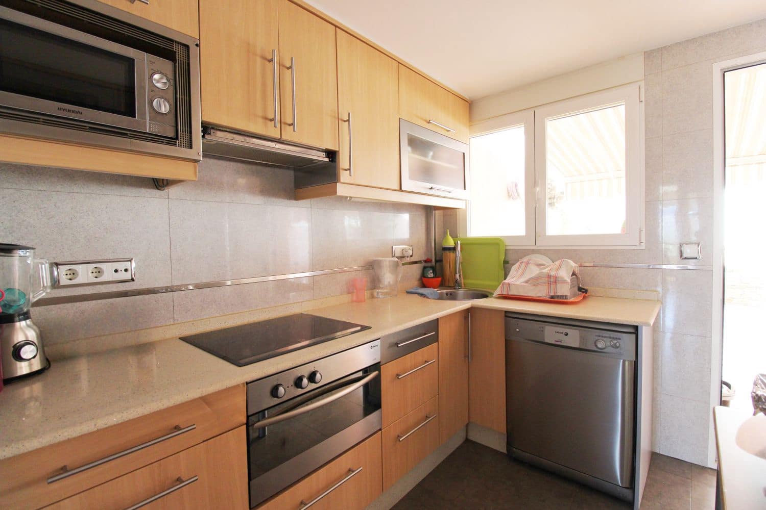 3 sypialnia Mieszkanie na sprzedaż w Alfaz del Pi / L'Alfas del Pi - 335 000 € (Ref: 9348807)