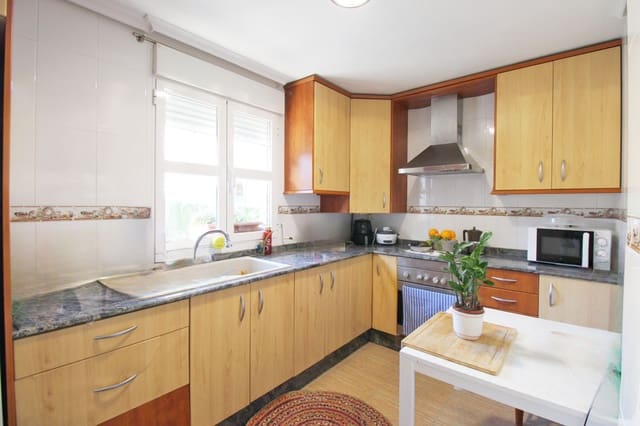 3 soverom Kjedet enebolig til salgs i La Nucia med garasje - € 375 000 (Ref: 9430790)