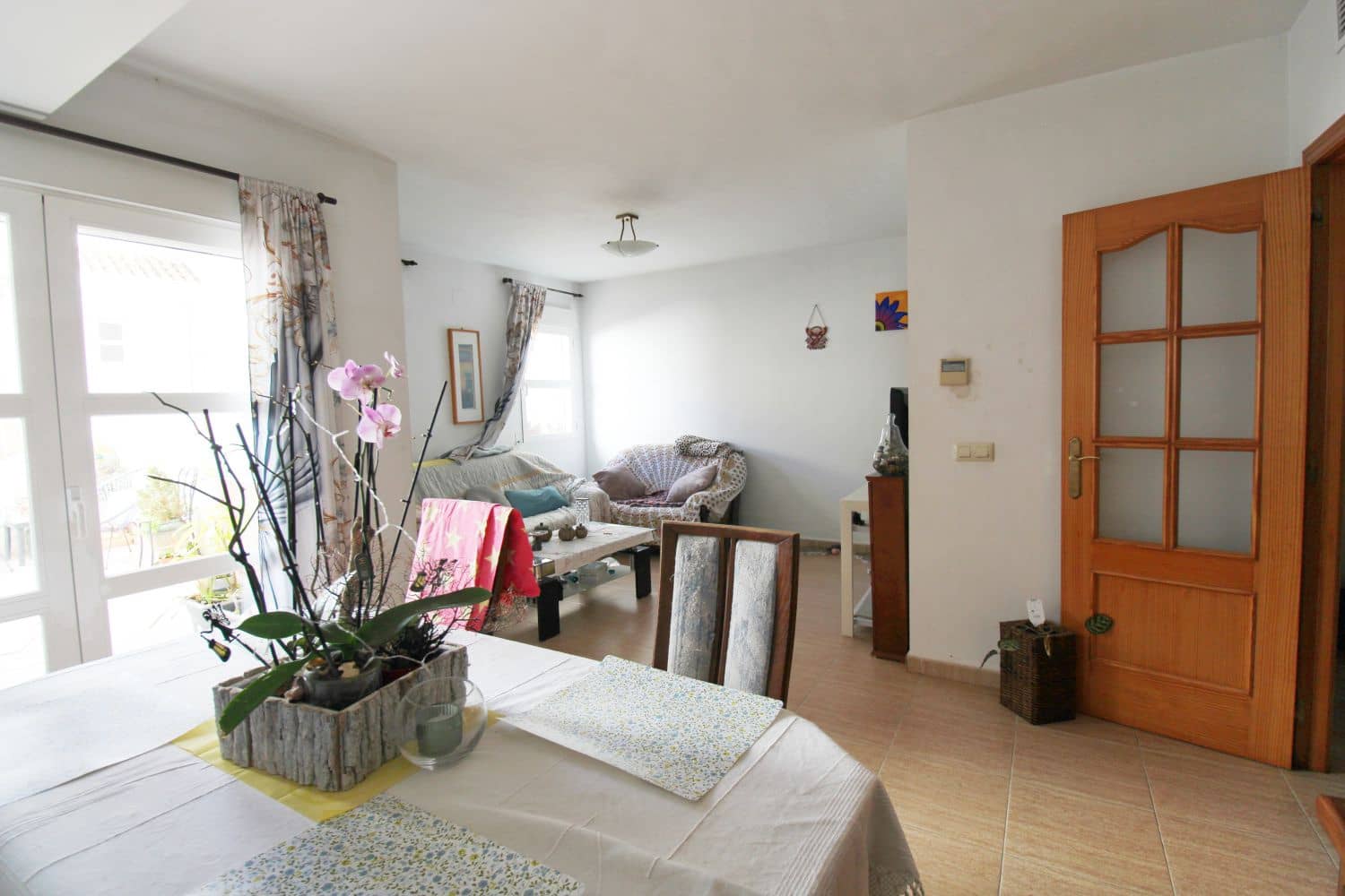 3 makuuhuone Paritalo myytävänä paikassa La Nucia mukana 
autotalli - 375 000 € (Ref: 9430790)