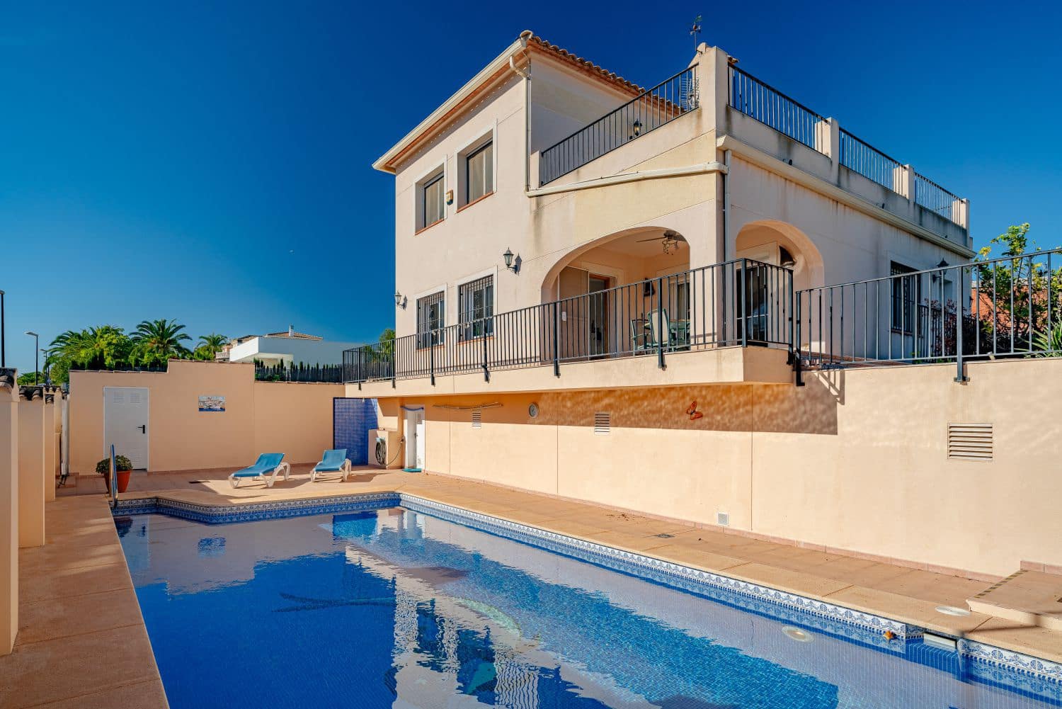 5 soverom Hus til salgs i La Nucia - € 540 000 (Ref: 9451617)