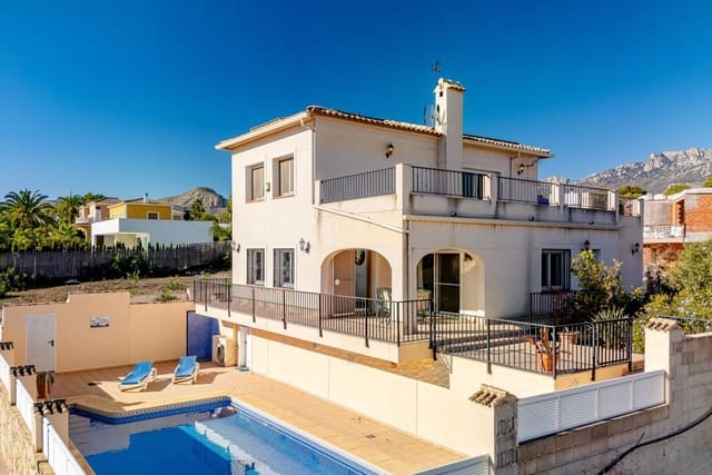 5 bedroom Townhouse for sale in La Nucia - € 540,000 (Ref: 9451617)
