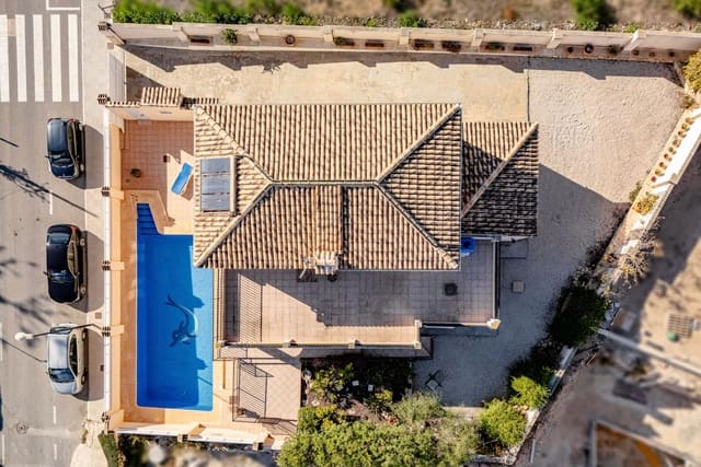 5 bedroom Townhouse for sale in La Nucia - € 540,000 (Ref: 9451617)