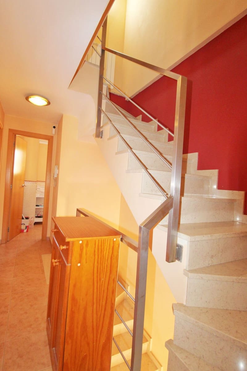 Adosado de 4 habitaciones en Ondara en venta con garaje - 280.000 € (Ref: 9619054)