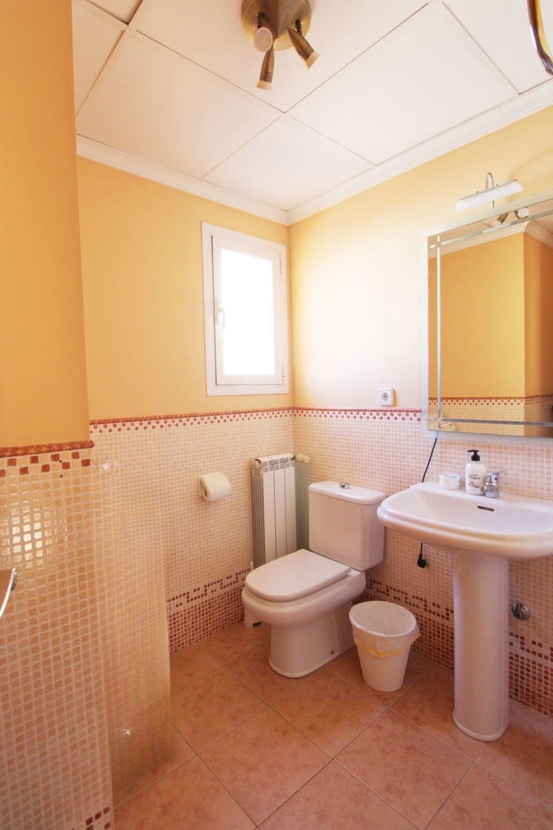 Adosado de 4 habitaciones en Ondara en venta con garaje - 280.000 € (Ref: 9619054)