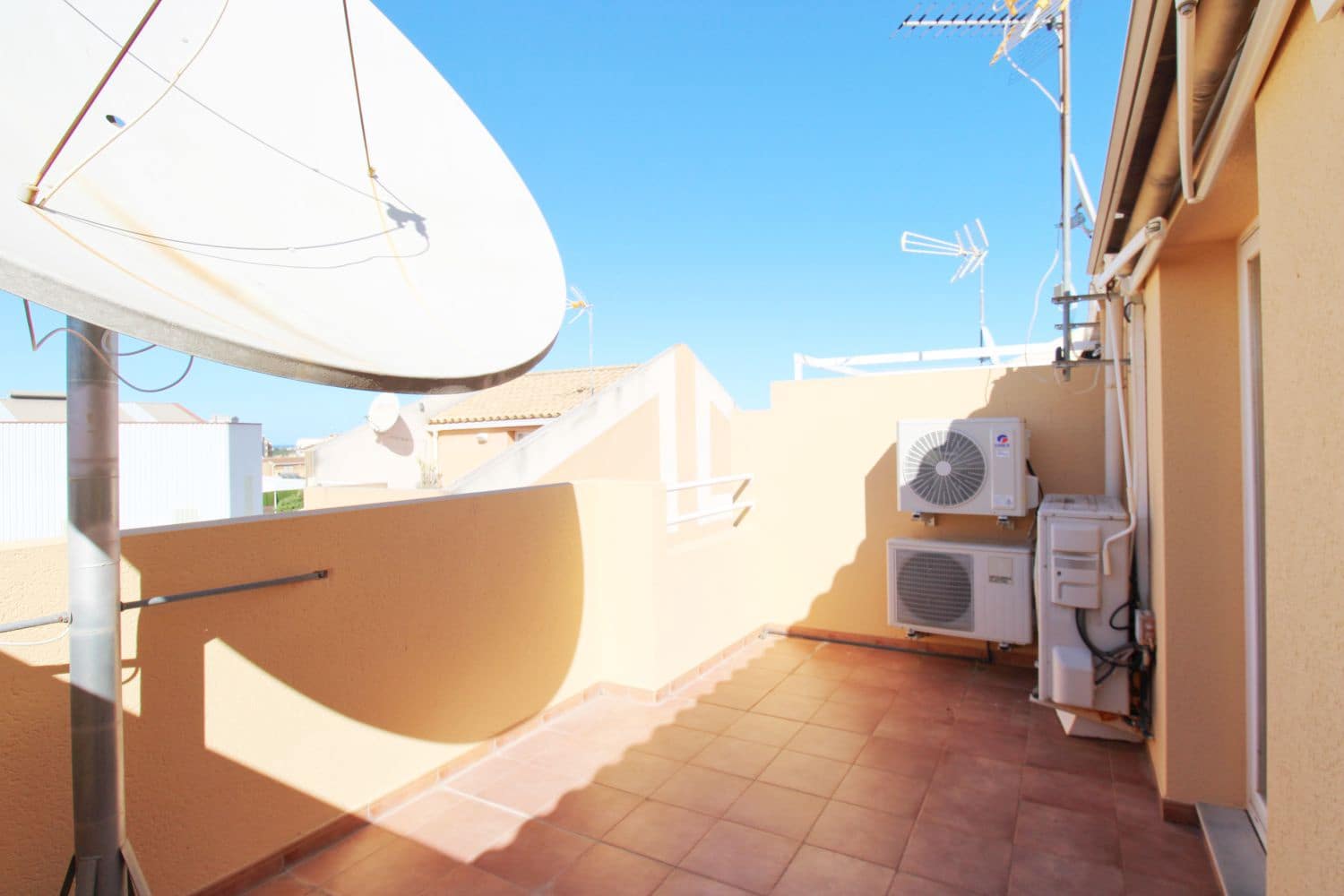 Adosado de 4 habitaciones en Ondara en venta con garaje - 280.000 € (Ref: 9619054)