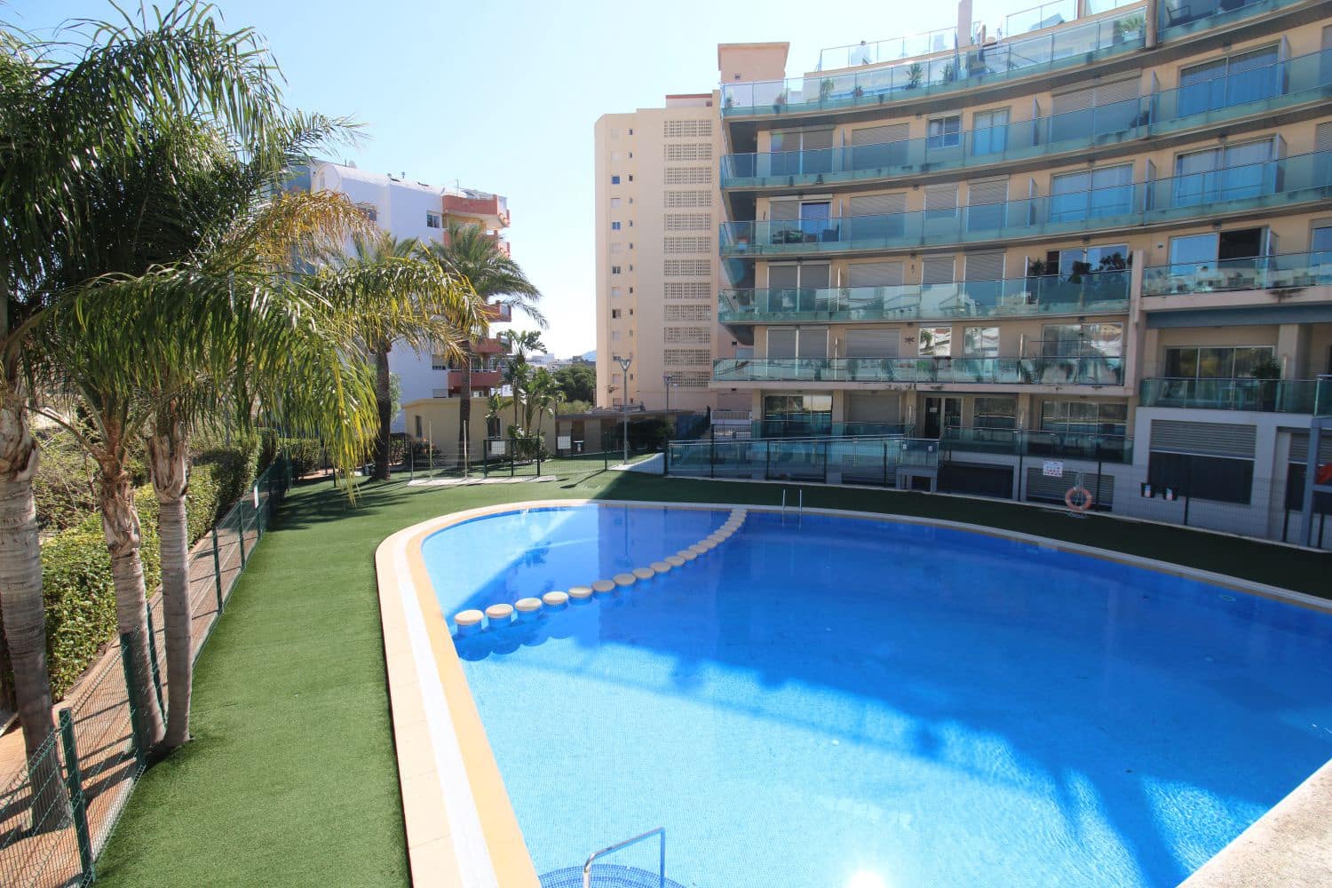 2 bedroom Flat for sale in Calpe / Calp with garage - € 365,000 (Ref: 9644599)
