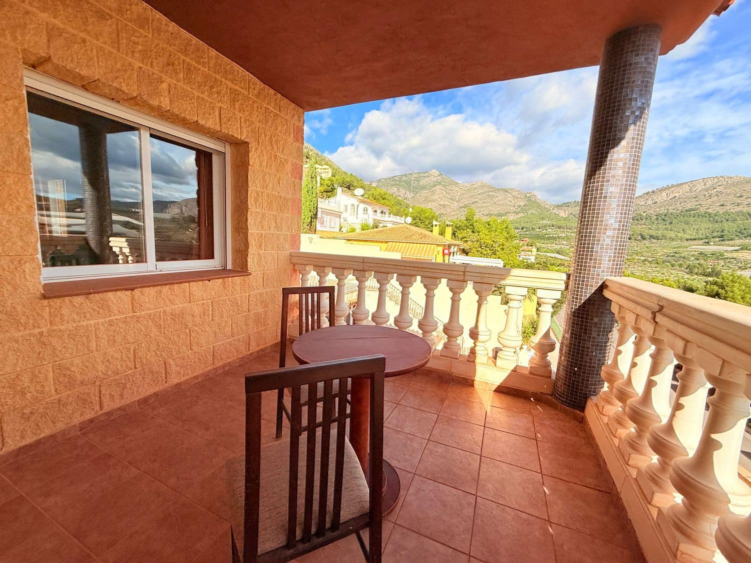 4 soverom Kjedet enebolig til salgs i Callosa d'En Sarria - € 340 000 (Ref: 9676998)