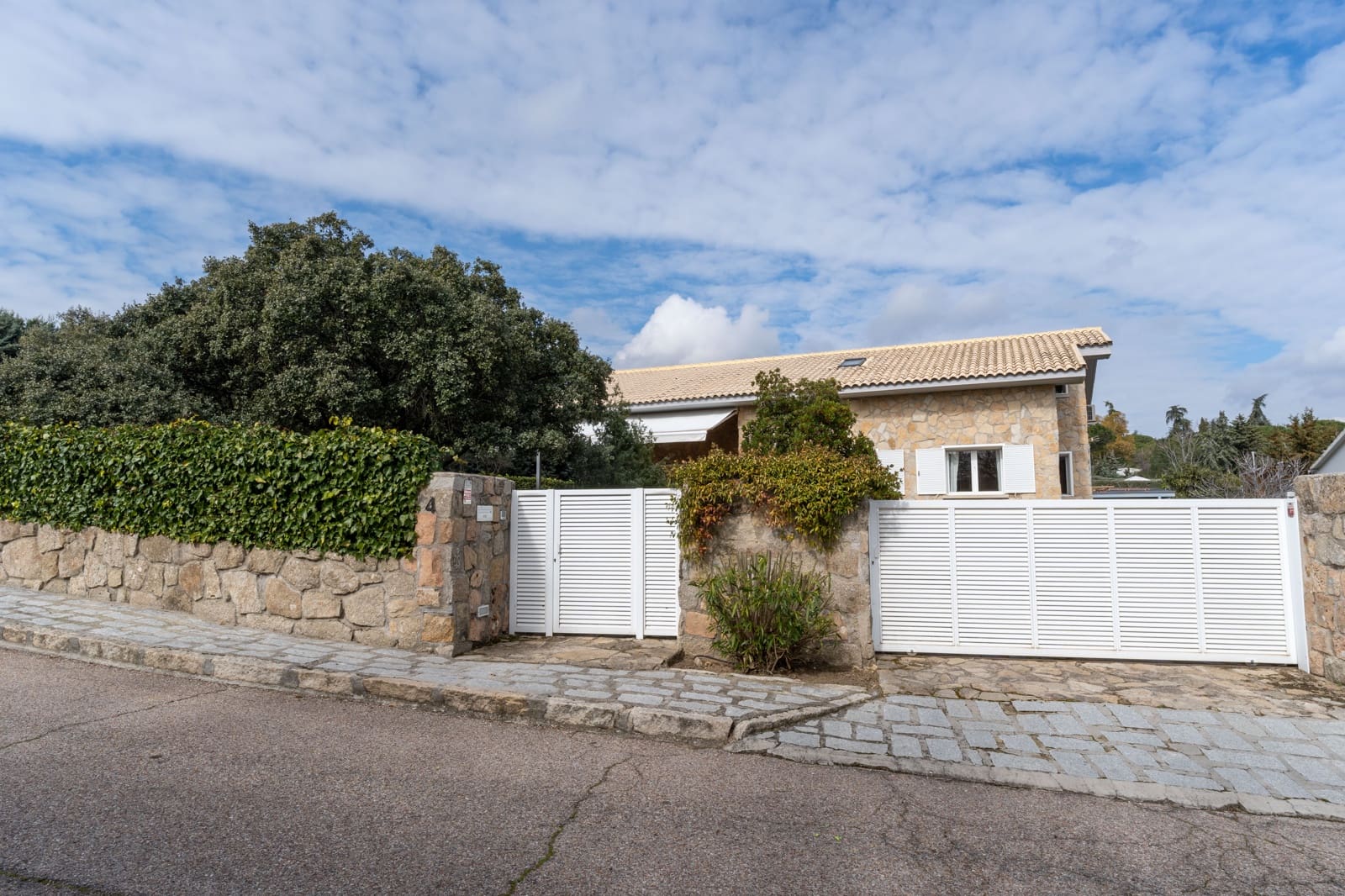 6 sovrum Villa till salu i Valdemorillo med garage - 720 000 € (Ref: 8840433)