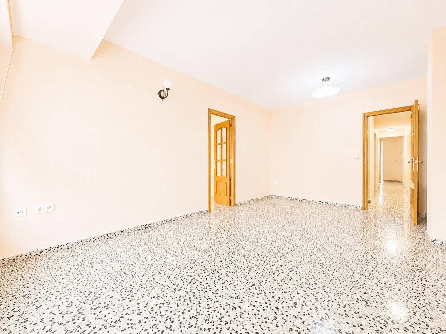 4 quarto Apartamento para venda em Meliana - 235 000 € (Ref: 10032150)