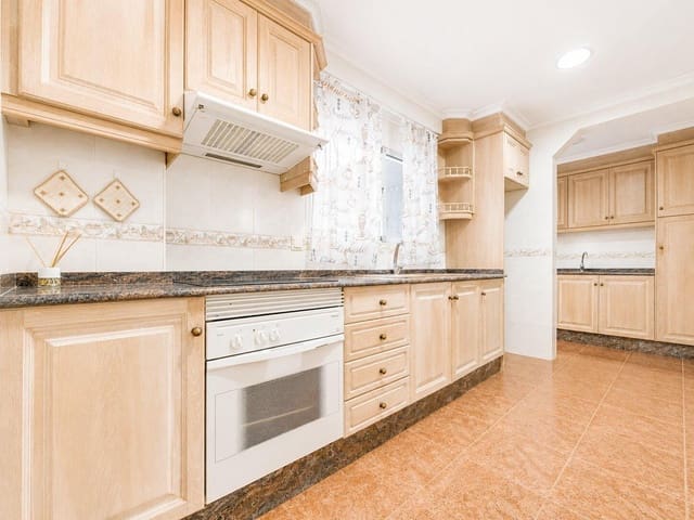 4 quarto Apartamento para venda em Meliana - 235 000 € (Ref: 10032150)