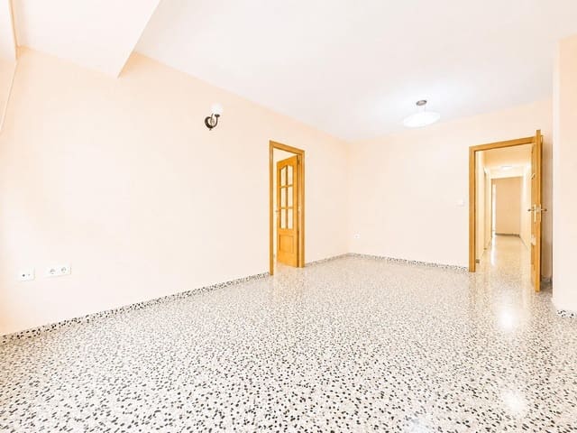 4 quarto Apartamento para venda em Meliana - 235 000 € (Ref: 10032150)