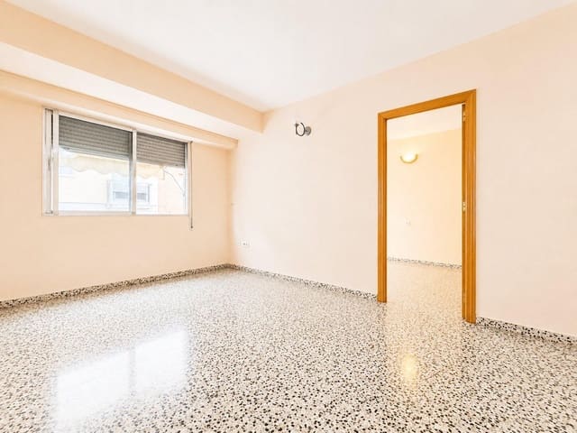 4 quarto Apartamento para venda em Meliana - 235 000 € (Ref: 10032150)