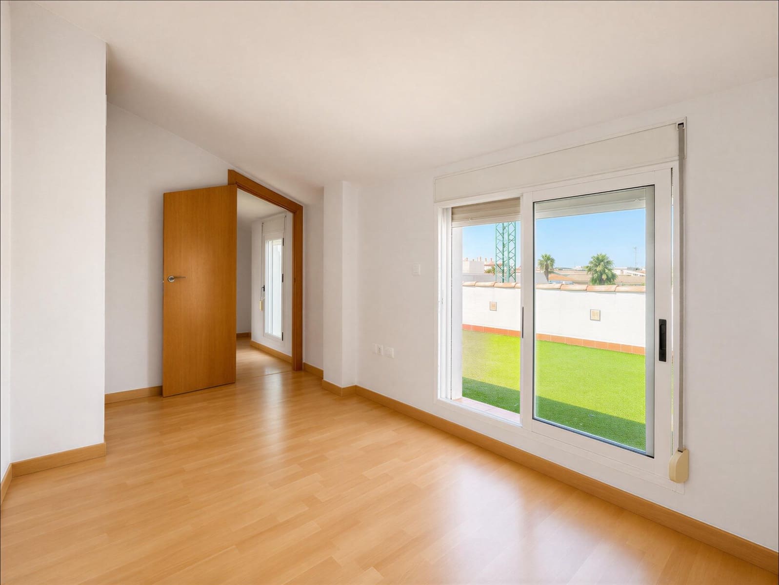 3 quarto Penthouse para arrendar em Pucol com garagem - 950 € (Ref: 10034078)