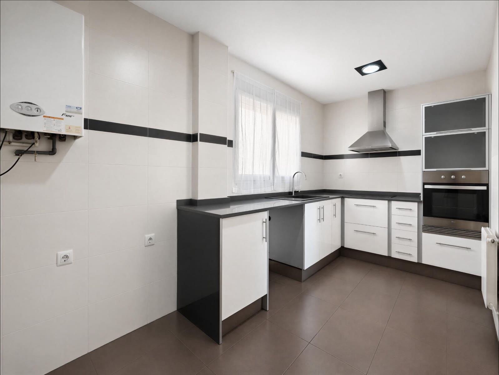 3 quarto Penthouse para arrendar em Pucol com garagem - 950 € (Ref: 10034078)