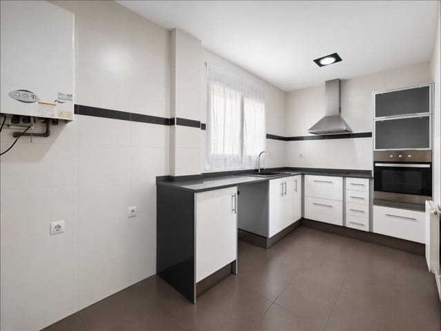 3 makuuhuone Kattohuoneisto vuokrattavana paikassa Puçol mukana 
autotalli - 950 € (Ref: 10034078)