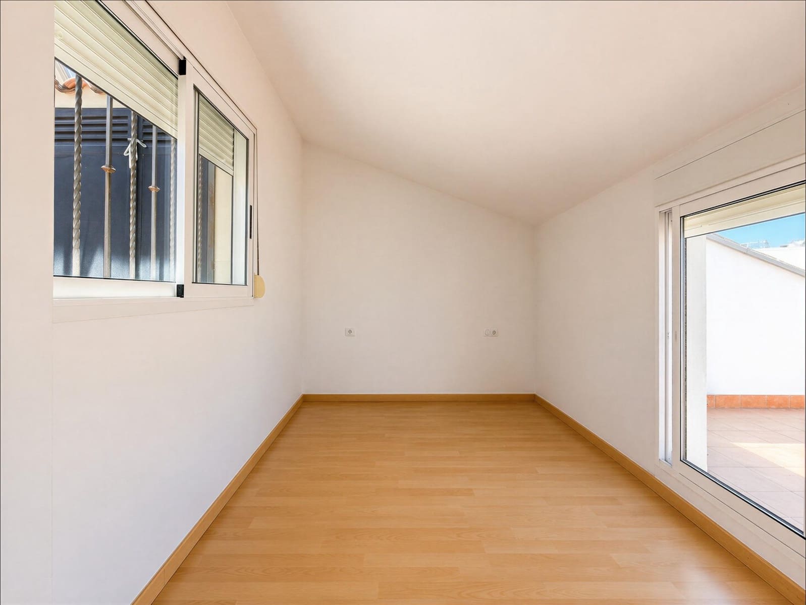 3 quarto Penthouse para arrendar em Pucol com garagem - 950 € (Ref: 10034078)