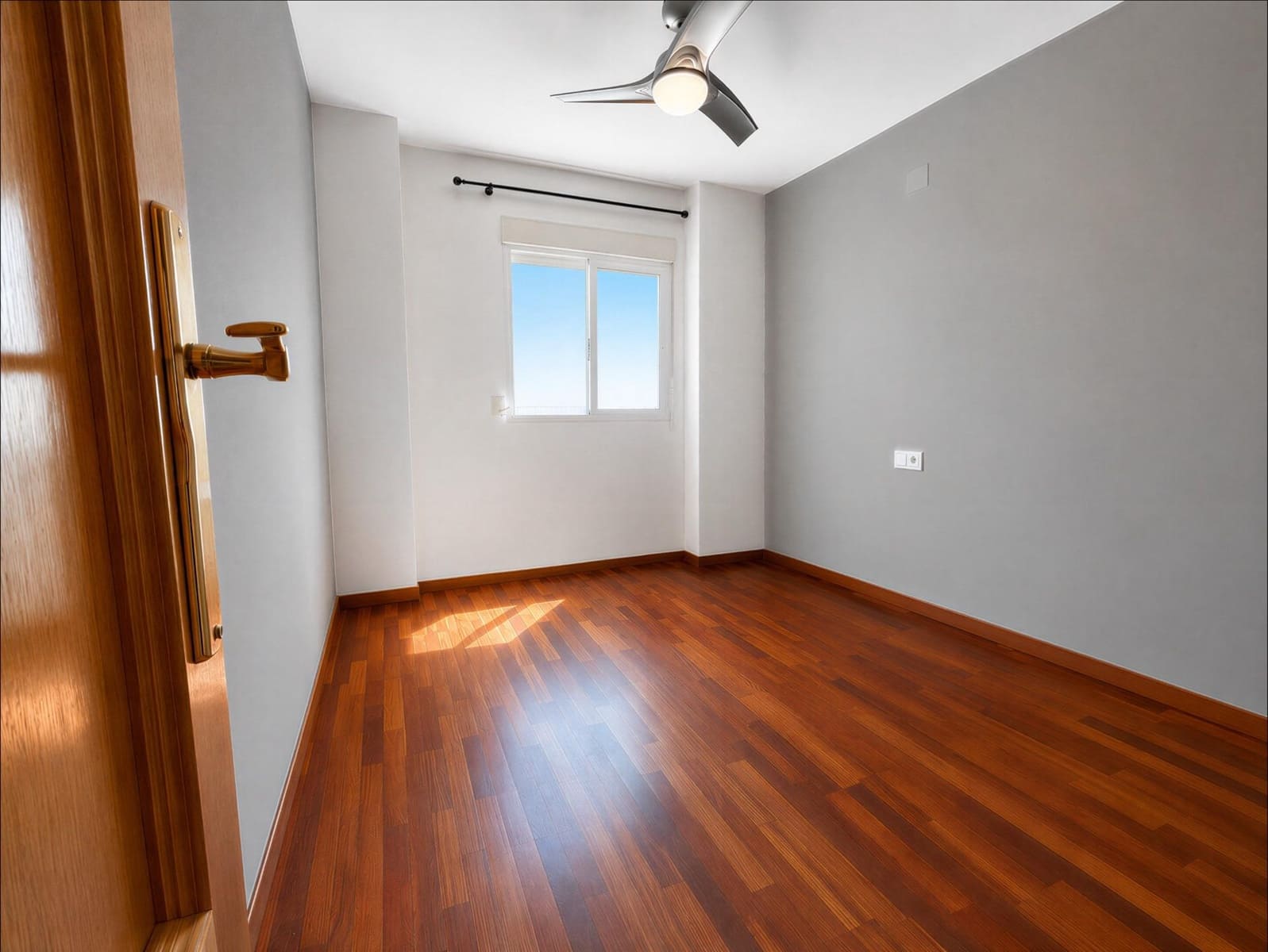 3 soveværelse Penthouse til salg i Burjassot med garage - € 285.000 (Ref: 10044921)