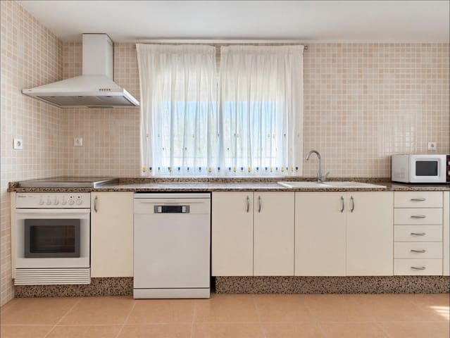 4 quarto Moradia para venda em Llíria com piscina - 230 000 € (Ref: 10078483)