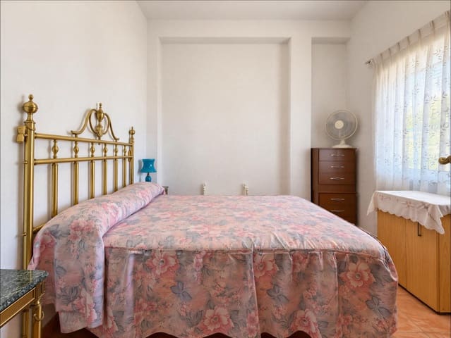 4 quarto Moradia para venda em Llíria com piscina - 230 000 € (Ref: 10078483)