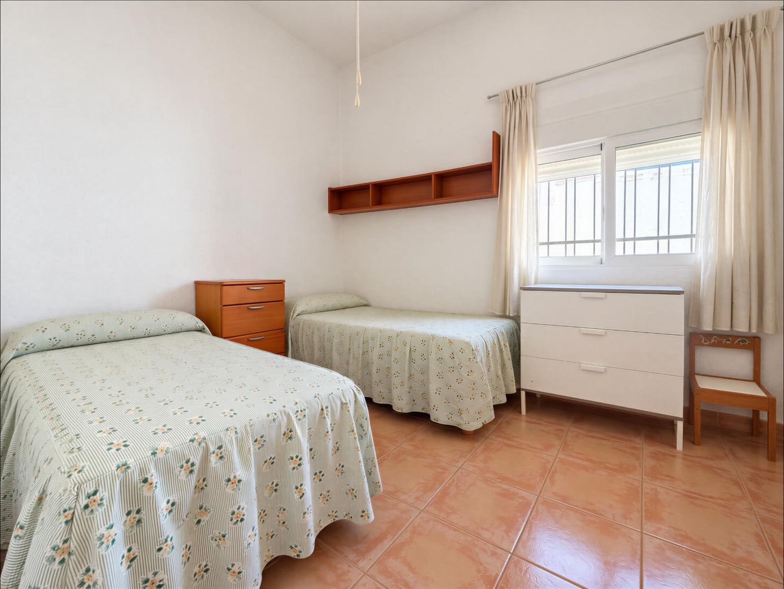 4 quarto Moradia para venda em Lliria com piscina - 230 000 € (Ref: 10078483)