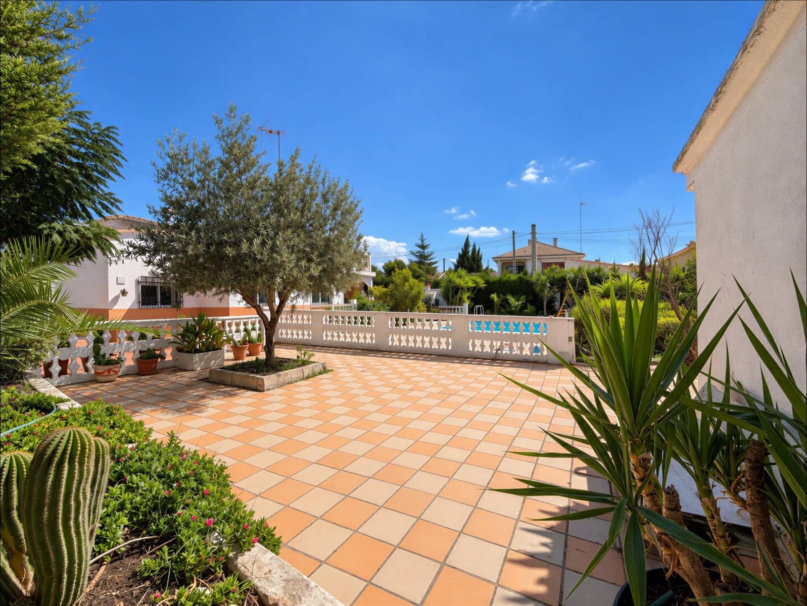 4 quarto Moradia para venda em Lliria com piscina - 230 000 € (Ref: 10078483)