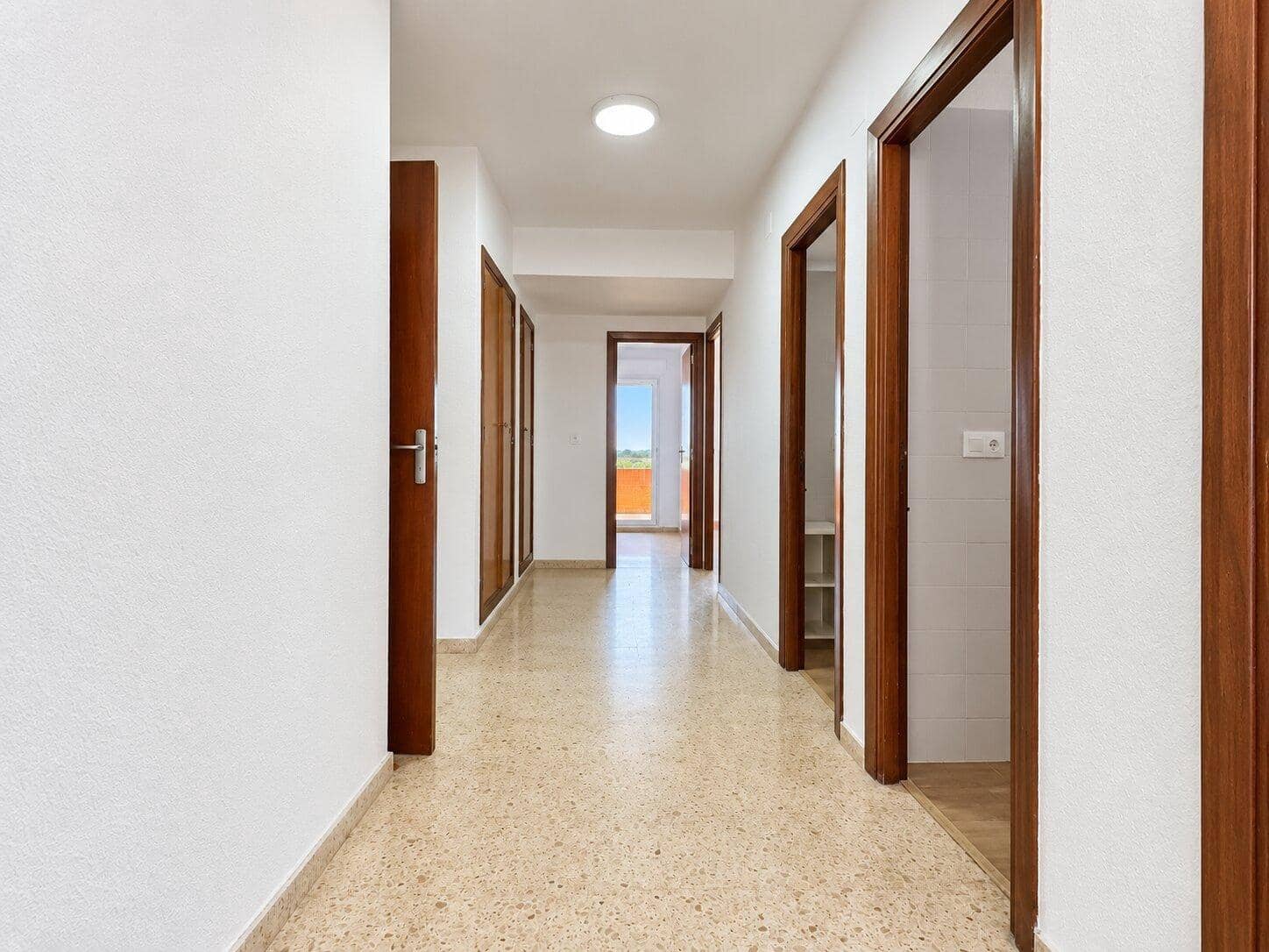 4 bedroom Flat for rent in Albuixec - € 900 (Ref: 10157760)