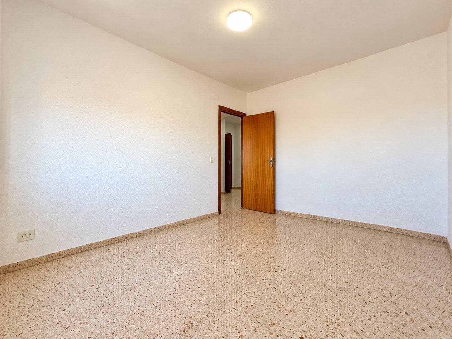 4 bedroom Flat for rent in Albuixec - € 900 (Ref: 10157760)