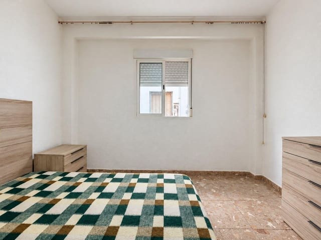 3 soveværelse Lejlighed til salg i Benicalap, Valencia by - € 210.000 (Ref: 10168554)