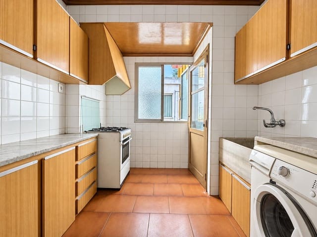 3 soveværelse Lejlighed til salg i Benicalap, Valencia by - € 210.000 (Ref: 10168554)